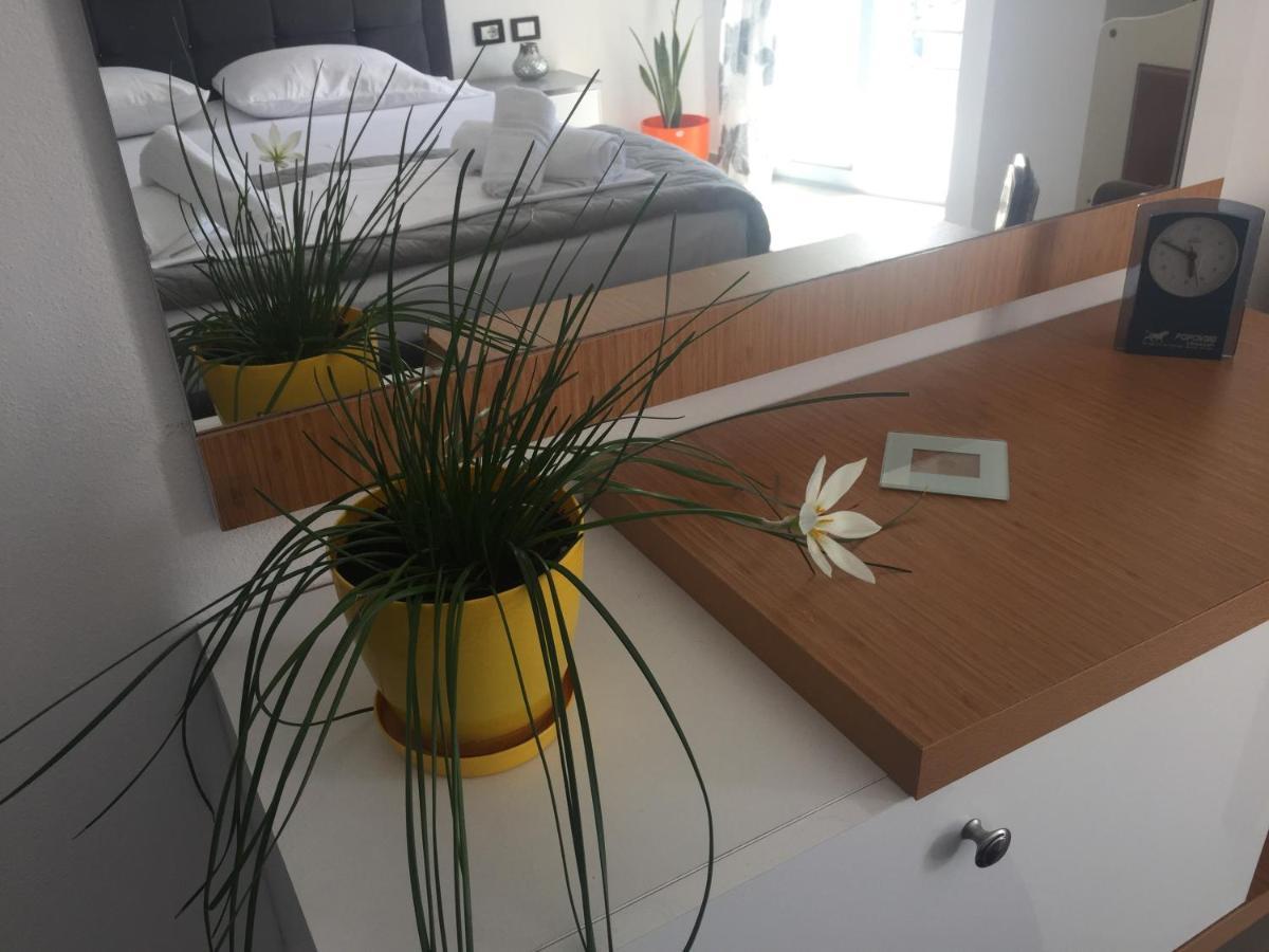 Guest'S Apartament Pogradec Buitenkant foto