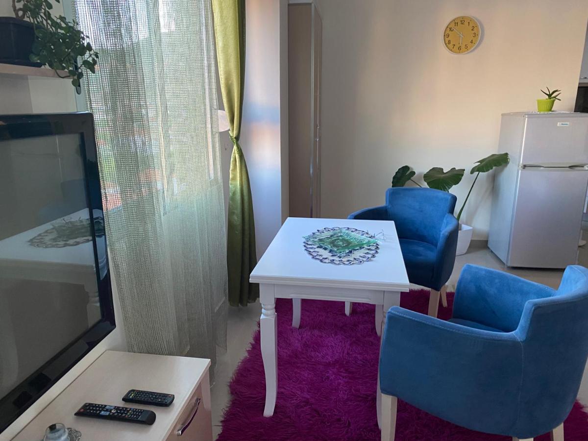 Guest'S Apartament Pogradec Buitenkant foto