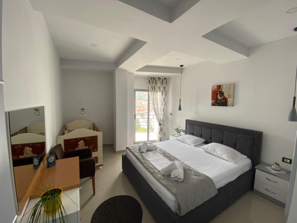 Guest'S Apartament Pogradec Buitenkant foto