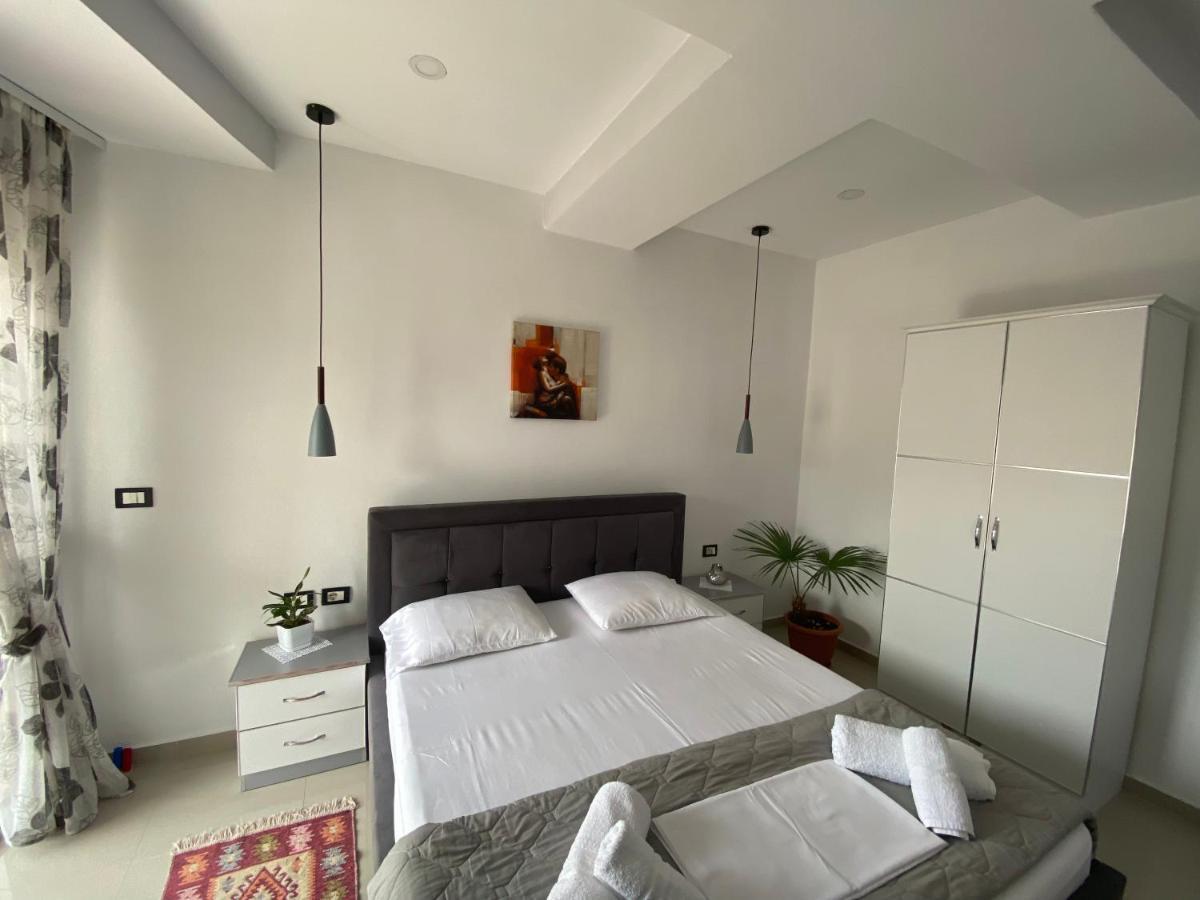 Guest'S Apartament Pogradec Buitenkant foto