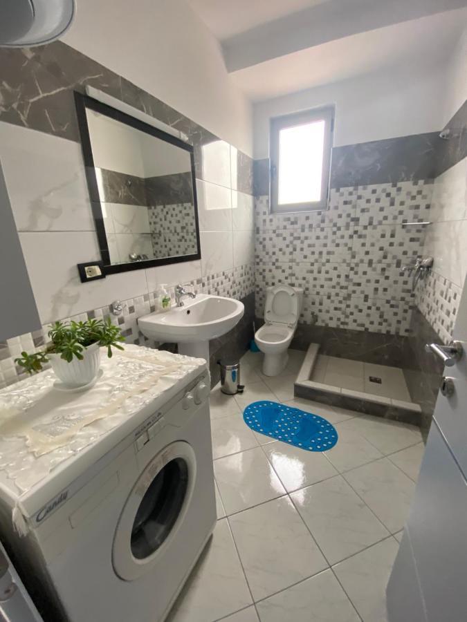 Guest'S Apartament Pogradec Buitenkant foto
