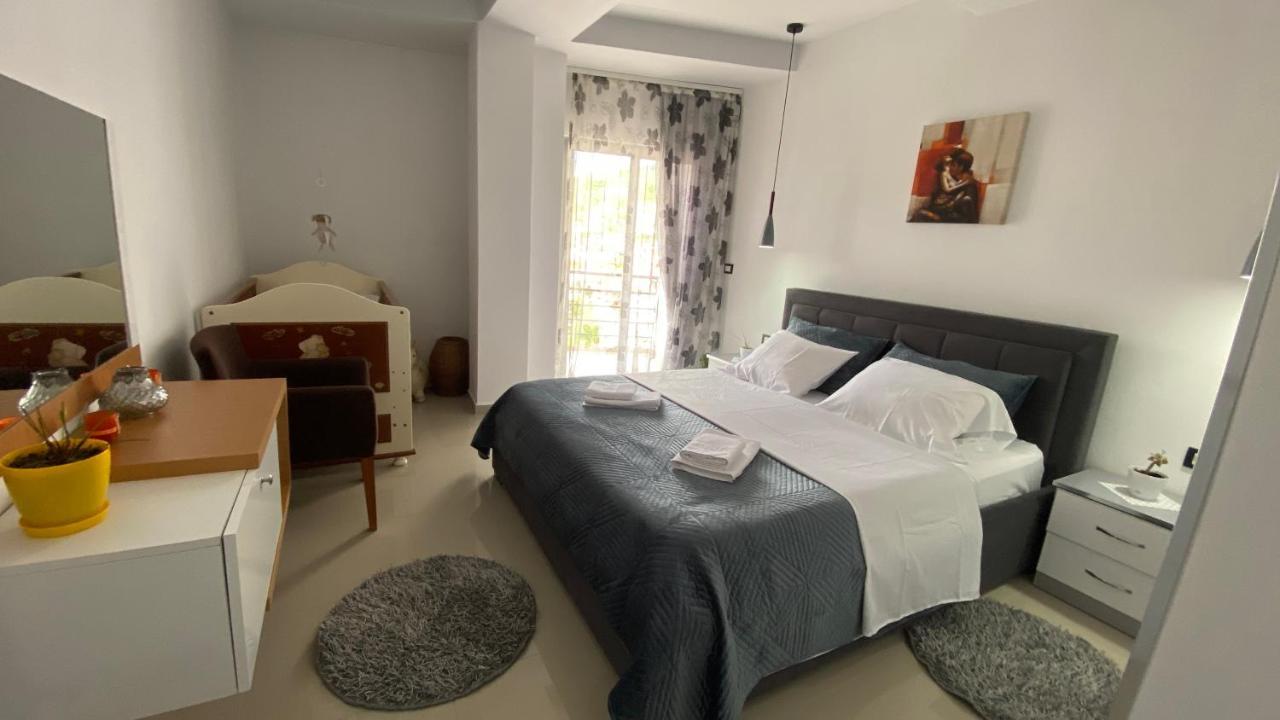 Guest'S Apartament Pogradec Buitenkant foto