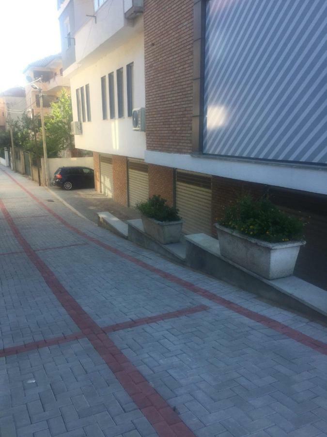 Guest'S Apartament Pogradec Buitenkant foto