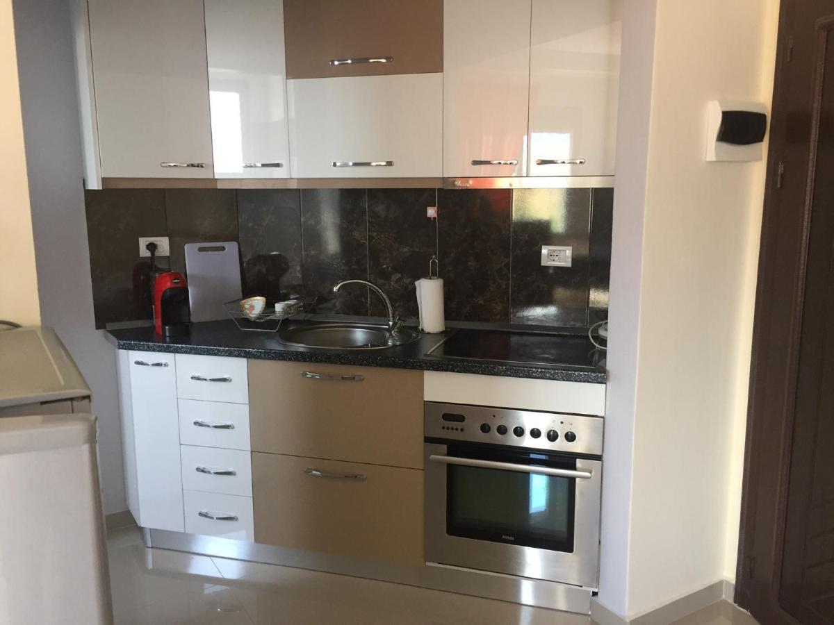 Guest'S Apartament Pogradec Buitenkant foto
